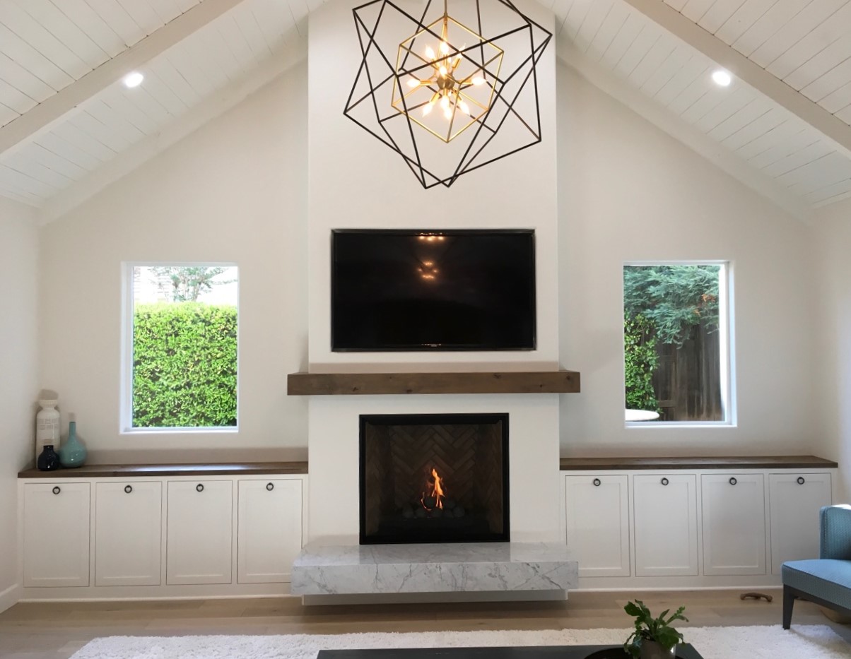 A new fireplace inside of a home that was purchased from Pacific Hearth & Home, Inc. in Rancho Cordova, CA